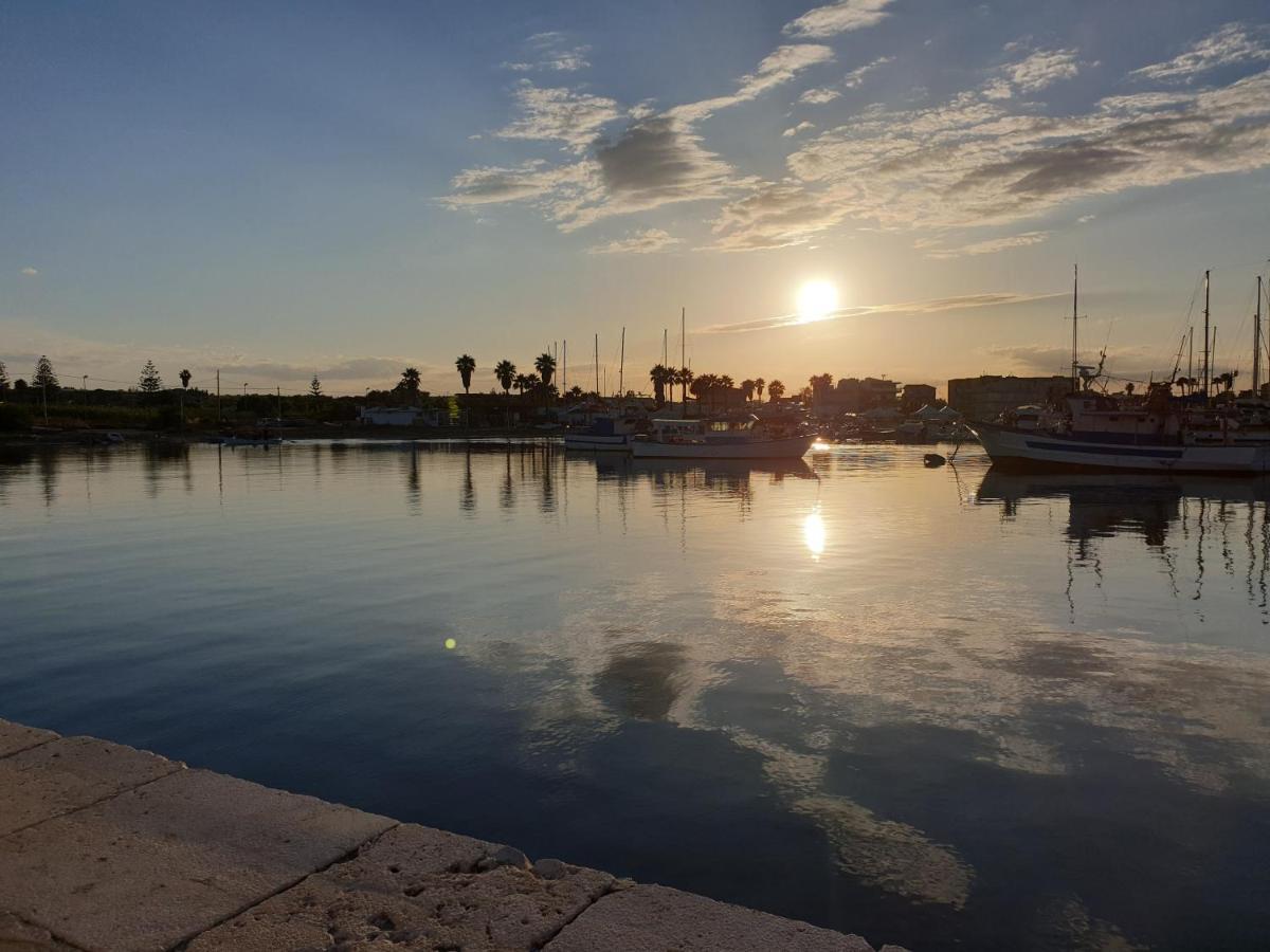 Bed and breakfast L'uliveto & Pool Marzamemi